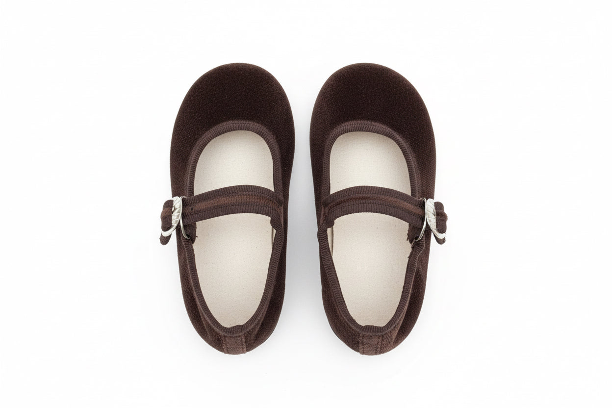 Mercedita de Terciopelo Marron Adulto