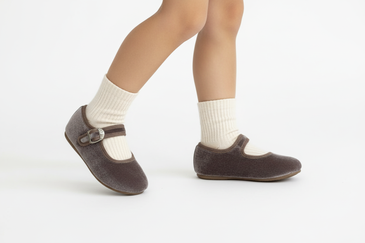 Mercedita de Terciopelo Taupe Infantil