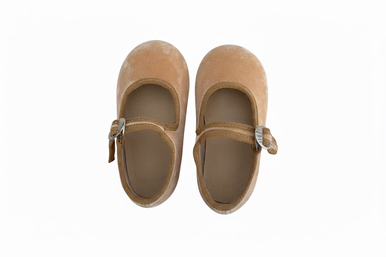 Mercedita de Terciopelo Camel Infantil